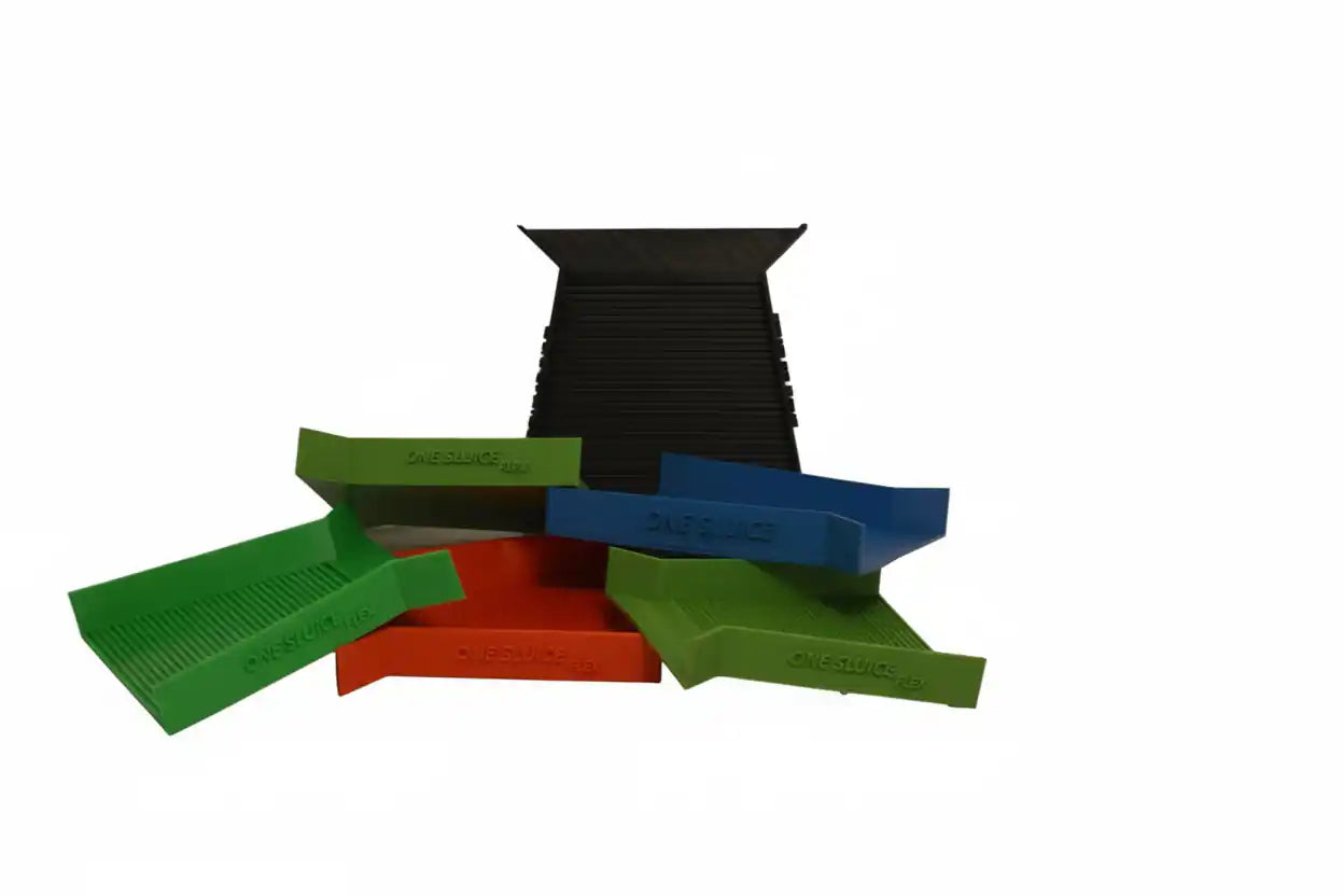 ONE SLUICE Backpack Sluice - clean background